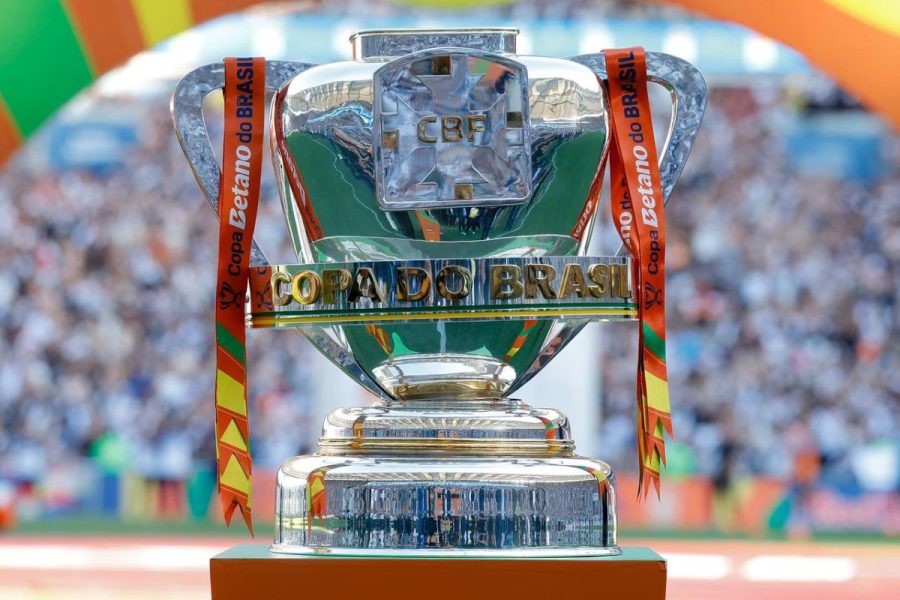 Record pode desafiar SBT e dividir Copa do Brasil com Globo