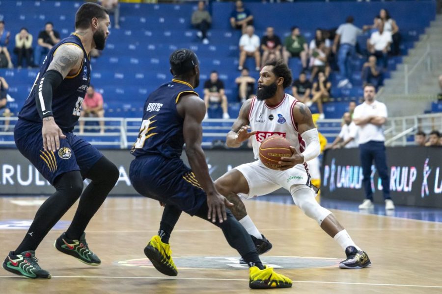 Franca Basquete conquista vitória emocionante sobre Mogi e lidera Paulista