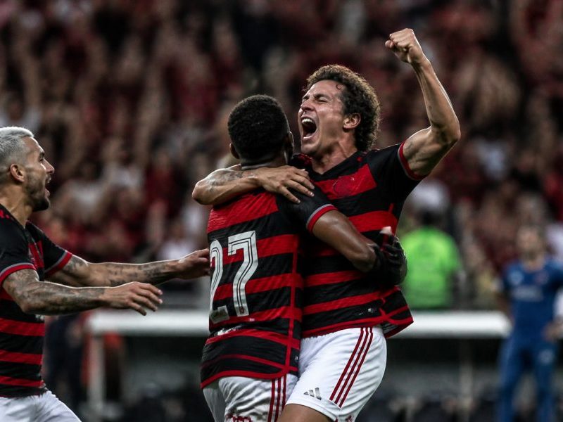 Flamengo vence Cruzeiro e avança nas oitavas da Libertadores 2023