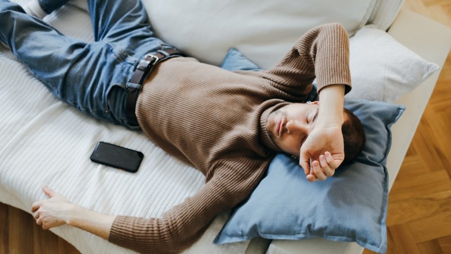 Aumento da Solitude: Como o Tempo Sozinho Transforma Relações