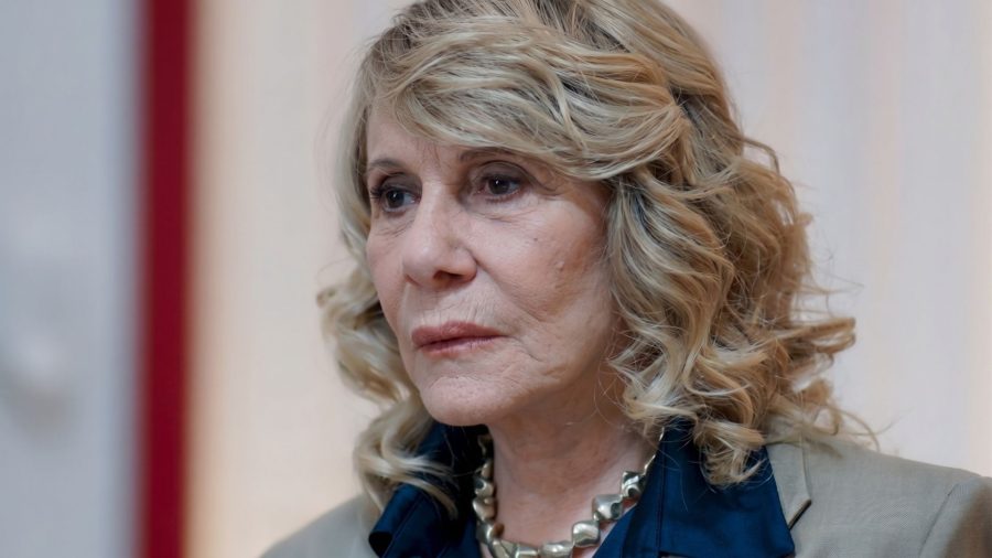 Pérola enfrenta doença em segredo e gera tensão na família Romano