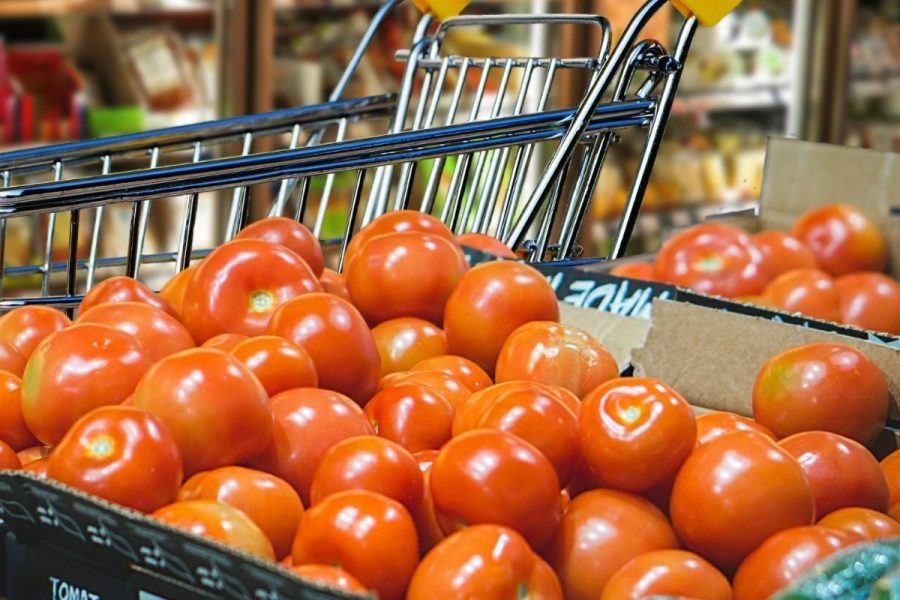 Aumento do preço do tomate eleva custo da cesta básica em Cuiabá